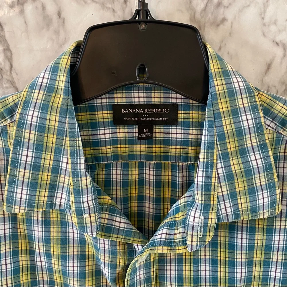 Banana Republic Green and Blue Plaid Button Down Long Sleeve Shirt